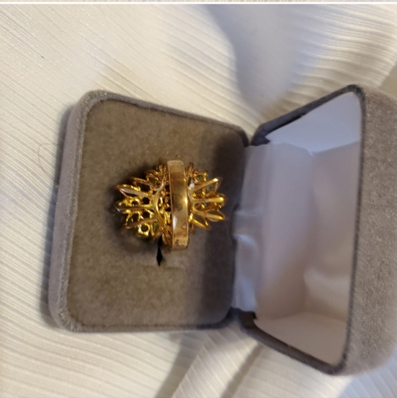 GREEN PERIDOT ring 5 3/4 - Picture 4 of 16